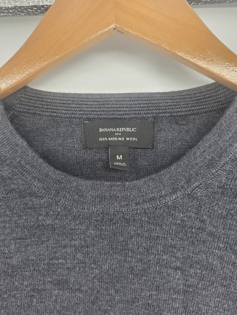 Banana Republic Sweater Crew Neck Lightweight Italian 100% Merino Wool Gray M